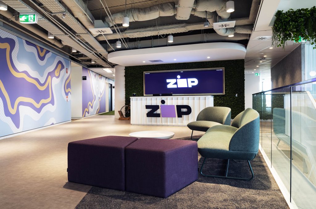 LCI has masterfully completed the revitalization of Zip Co's headquarters at Sydney's iconic 180 George Street tower. Spanning 3,350 sqm over three floors, the redesigned workspace integrates modern design with advanced engineering services, focusing on safety, functionality, and aesthetics.